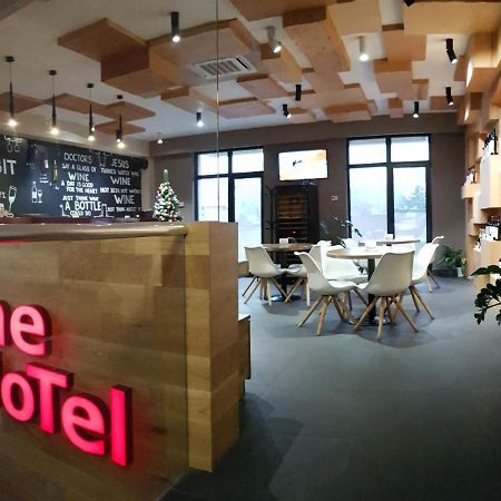 Wine Hotel キシナウ エクステリア 写真