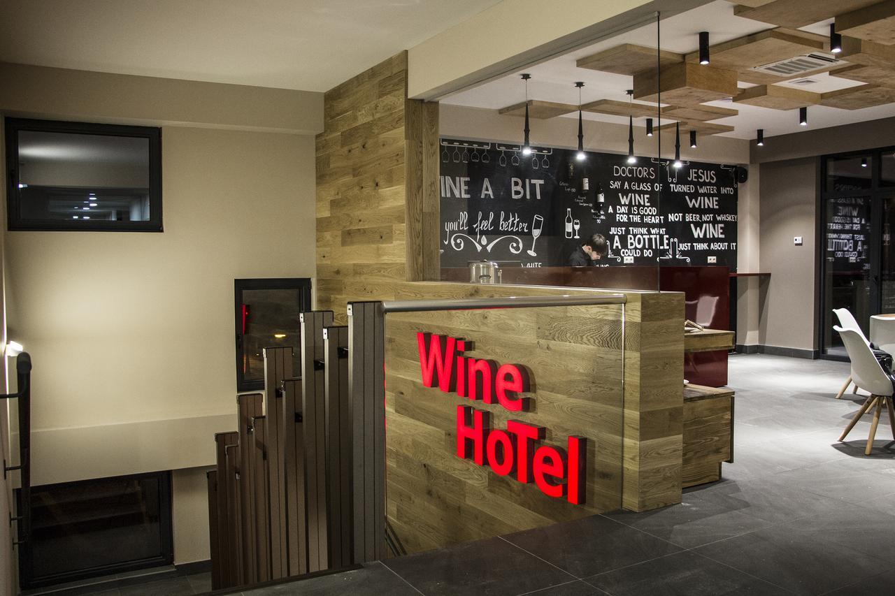 Wine Hotel キシナウ エクステリア 写真